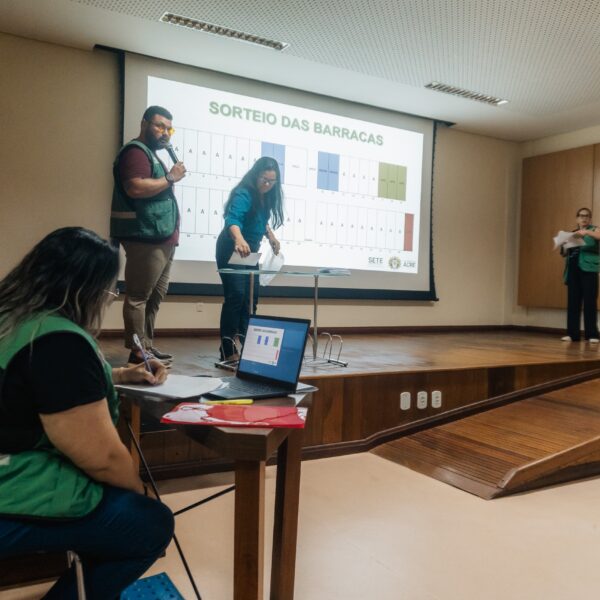 Empreendedores selecionados para participar do Arraial Cultural recebem orientações sobre comercialização no evento